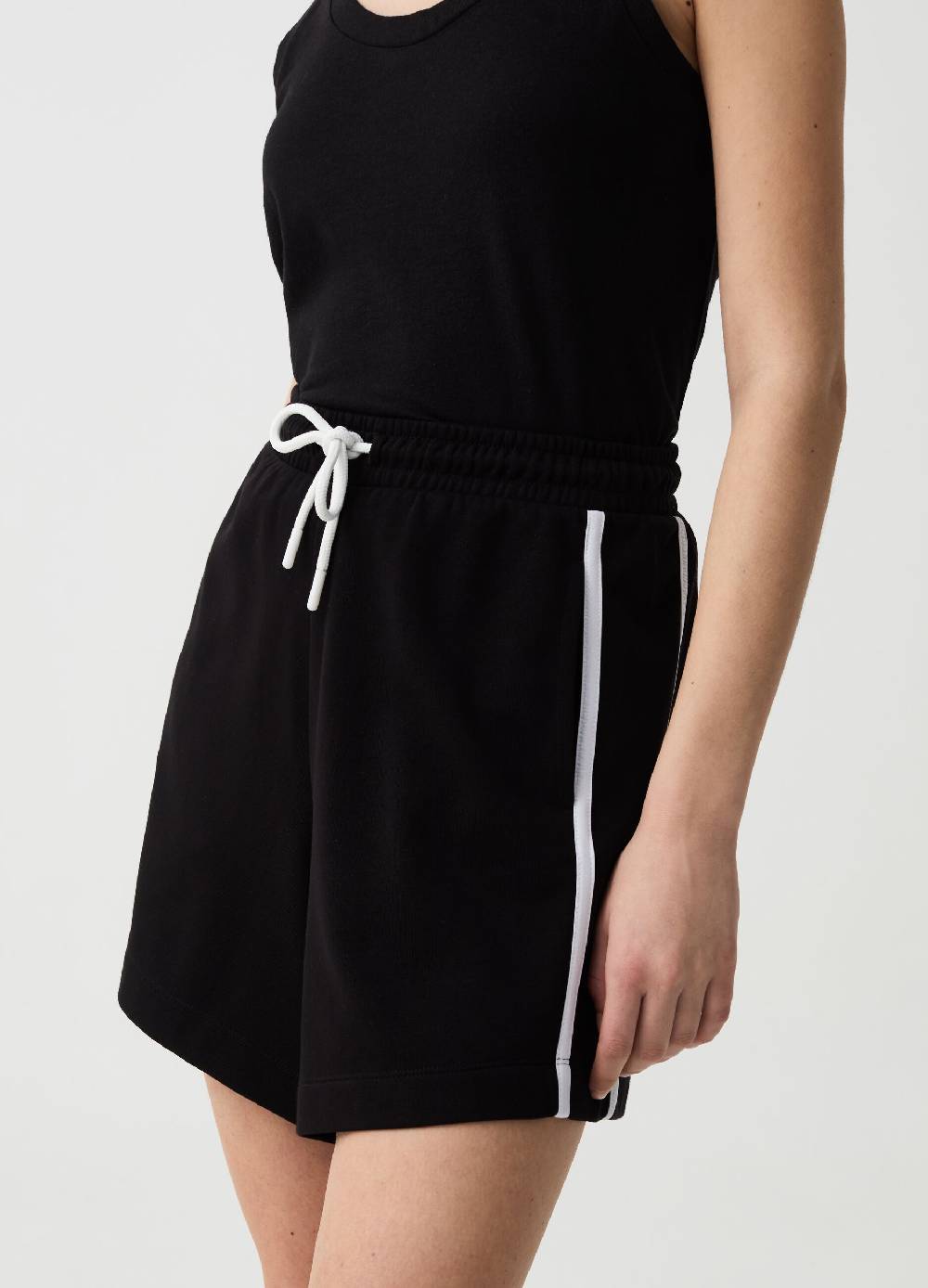 Ovs Bermuda Jogger Essential Con Profili Rigati