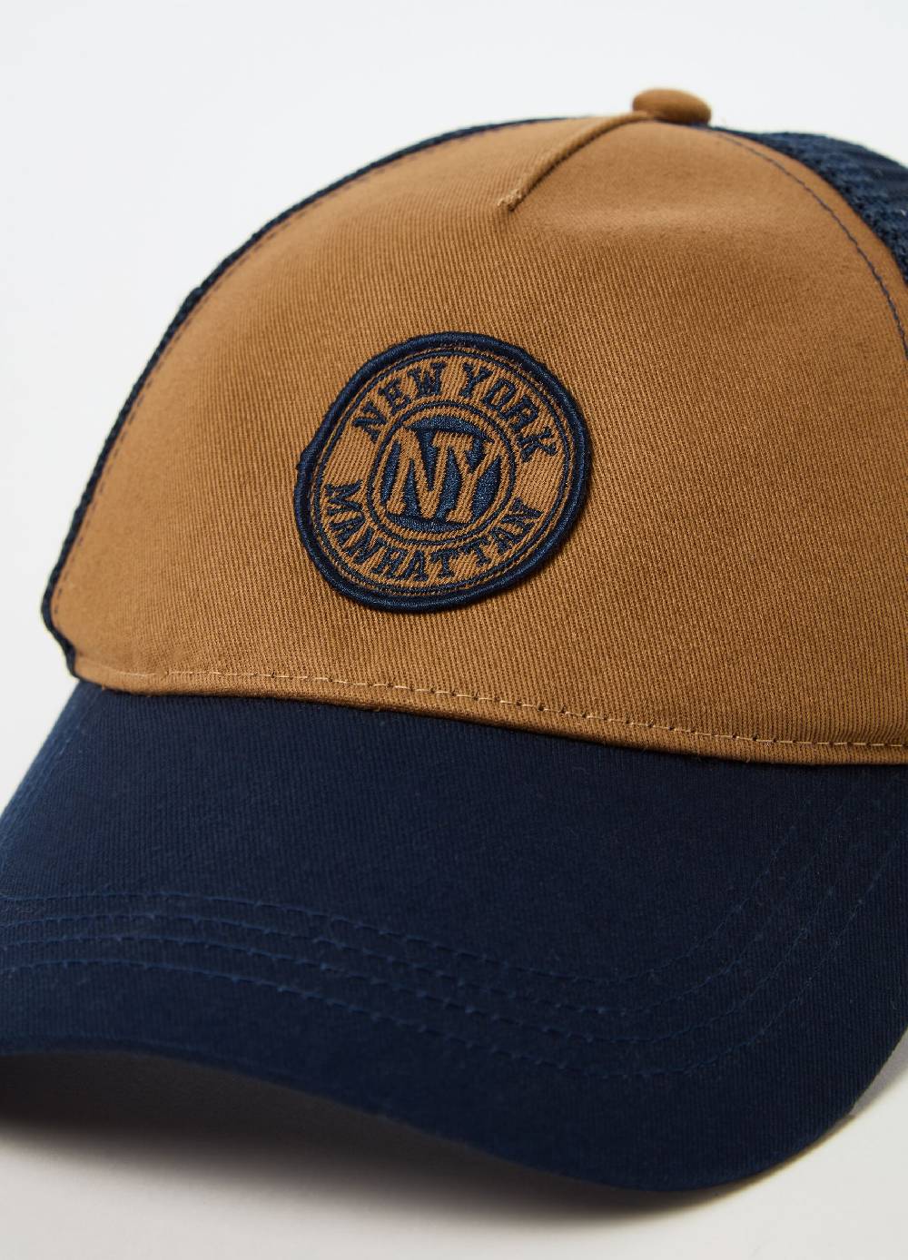 Ovs Berretto Con Patch NY Manhattan
