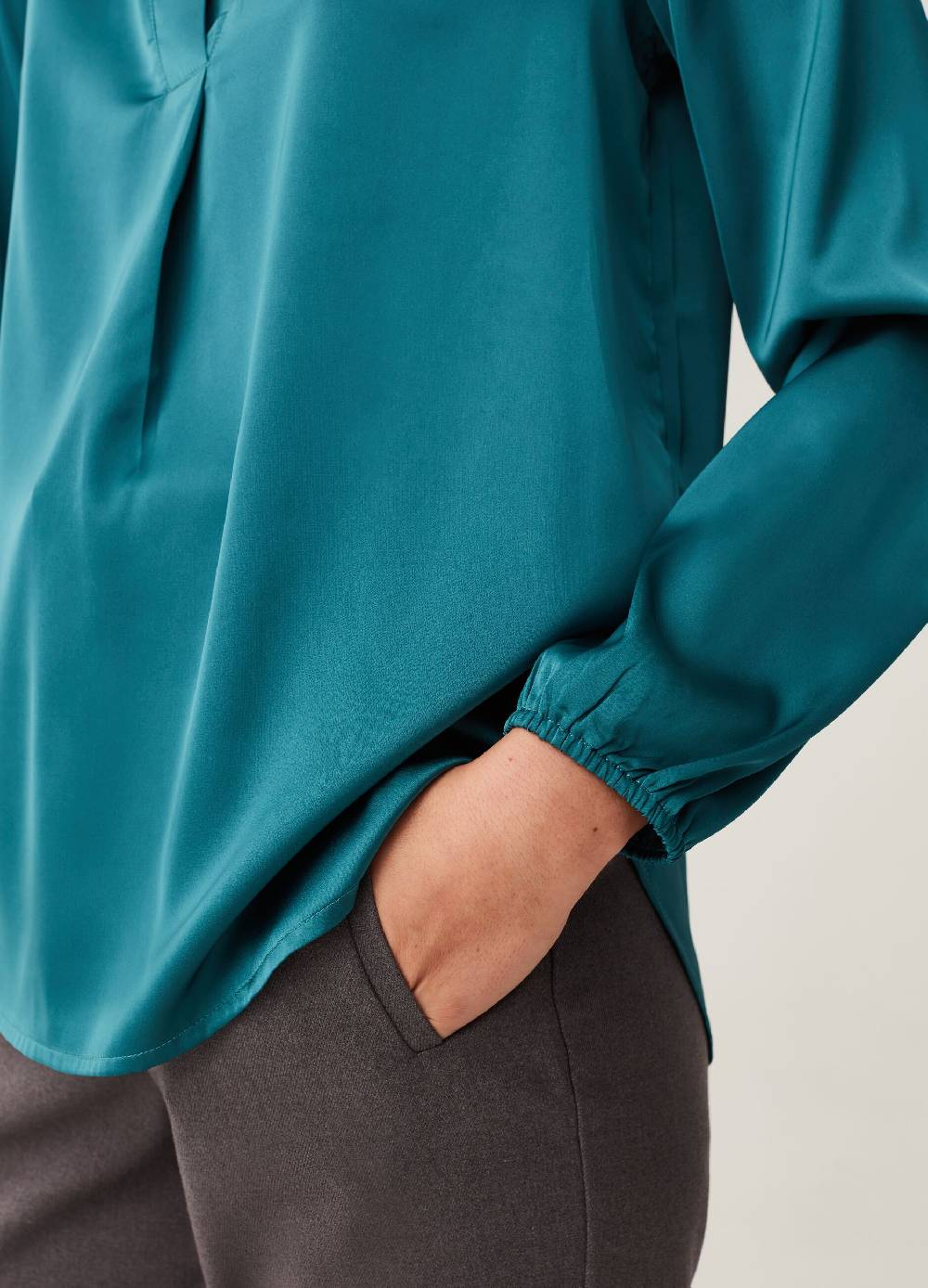 Ovs Blusa In Satin Con Scollo A V