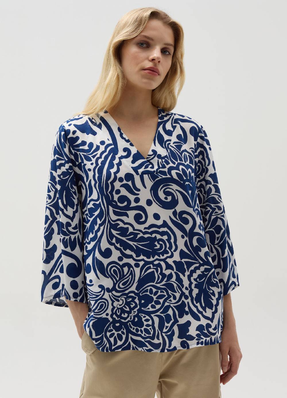 Ovs Blusa In Viscosa Floreale Con Scollo A V