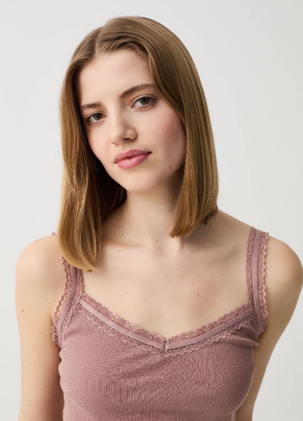 Ovs Canotta Con Scollo A V E Profili In Pizzo