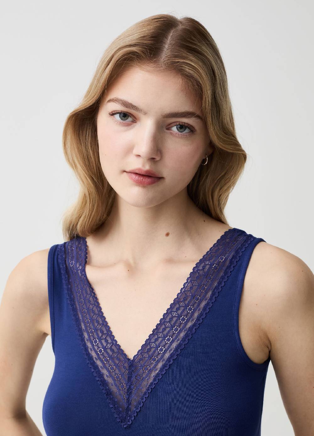 Ovs Canotta Scollo A V Con Pizzo Spalline Larghe