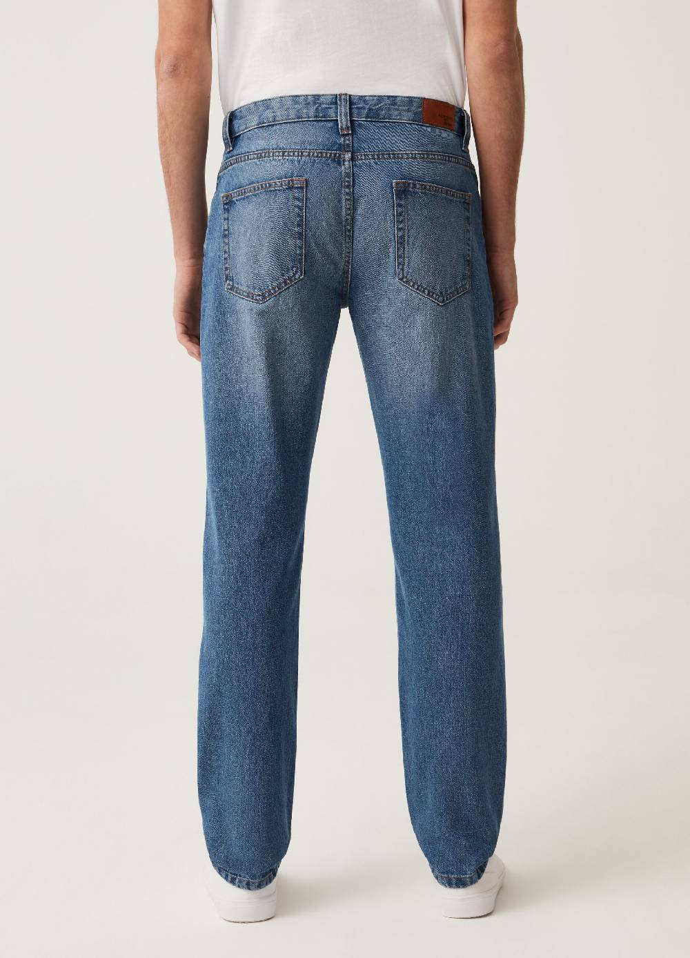 Ovs Jeans Regular Fit Con Scoloriture