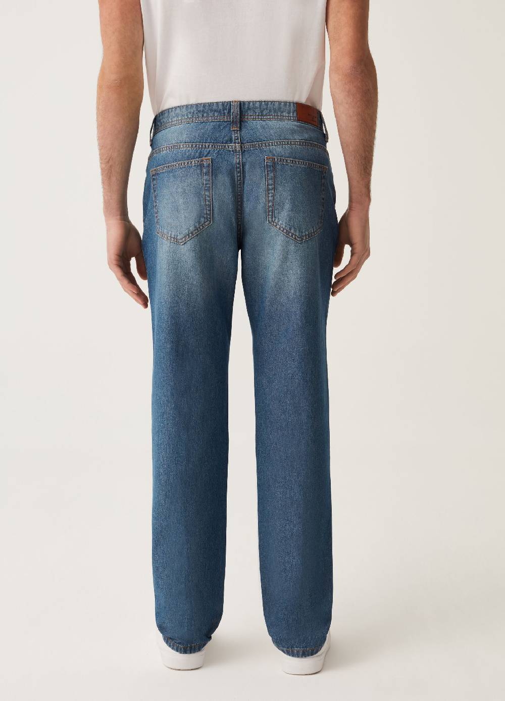 Ovs Jeans Regular Fit Con Scoloriture
