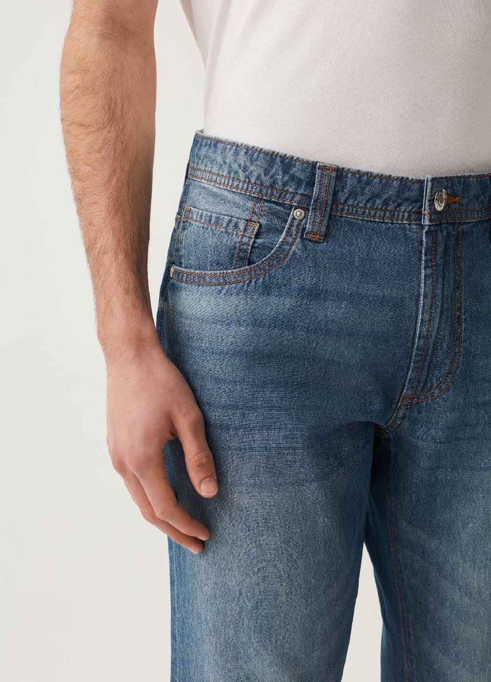 Ovs Jeans Regular Fit Con Scoloriture