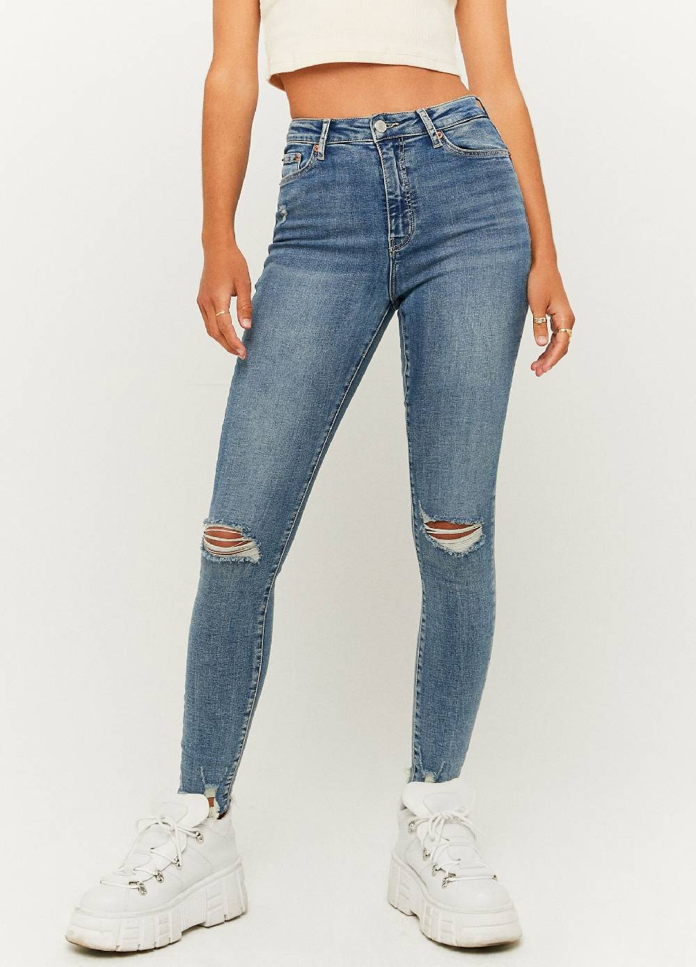 Ovs Jeans Slim Fit Con Abrasioni