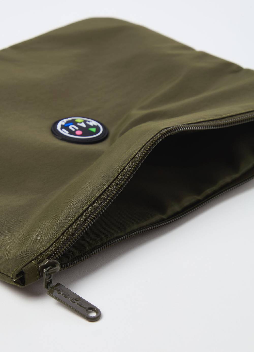 Ovs Pochette Tinta Unita Con Patch Logo