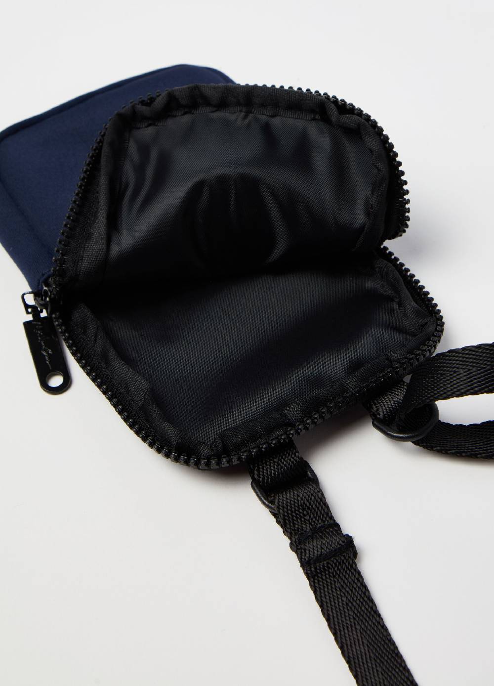 Ovs Porta Cellulare Con Patch Logo