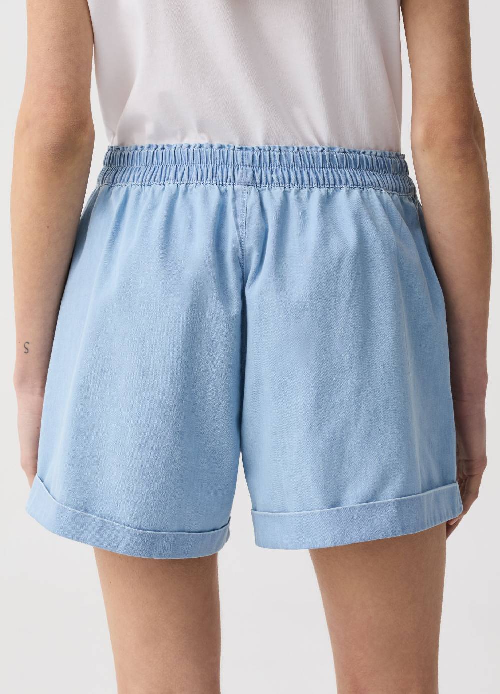 Ovs Shorts In Denim Fluido Con Tasche