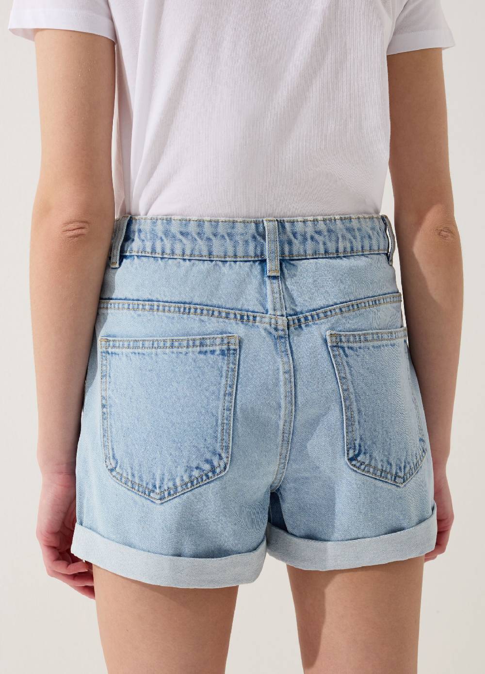 Ovs Shorts Mom Fit In Denim