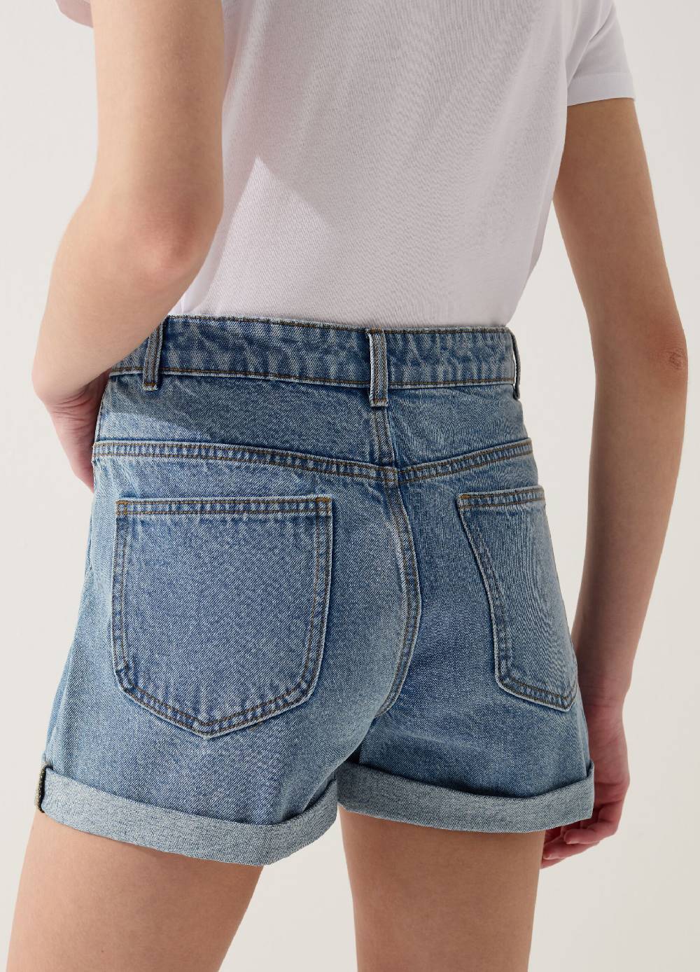 Ovs Shorts Mom Fit In Denim