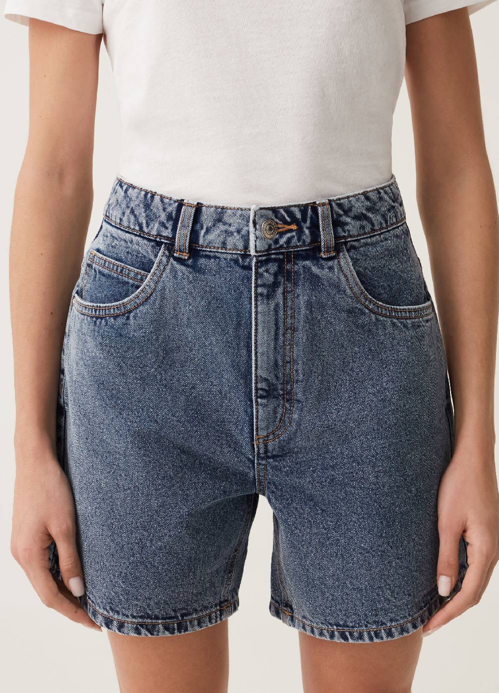 Ovs Shorts Mom Fit In Denim