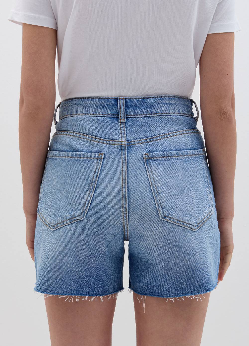 Ovs Shorts Mom Fit In Denim Con Strappi