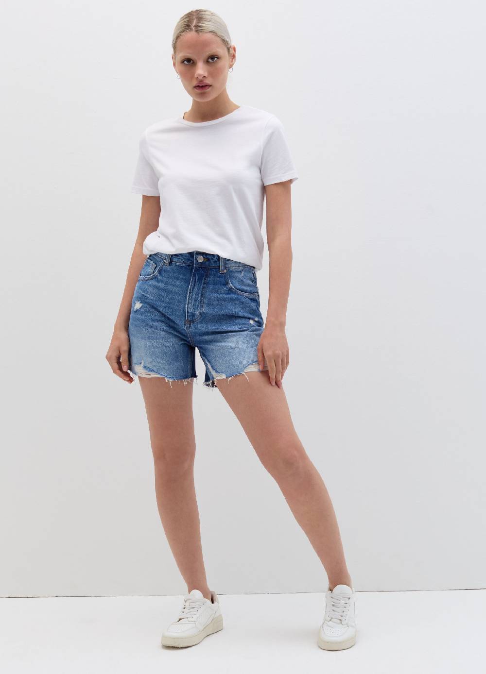 Ovs Shorts mom fit in denim con strappi