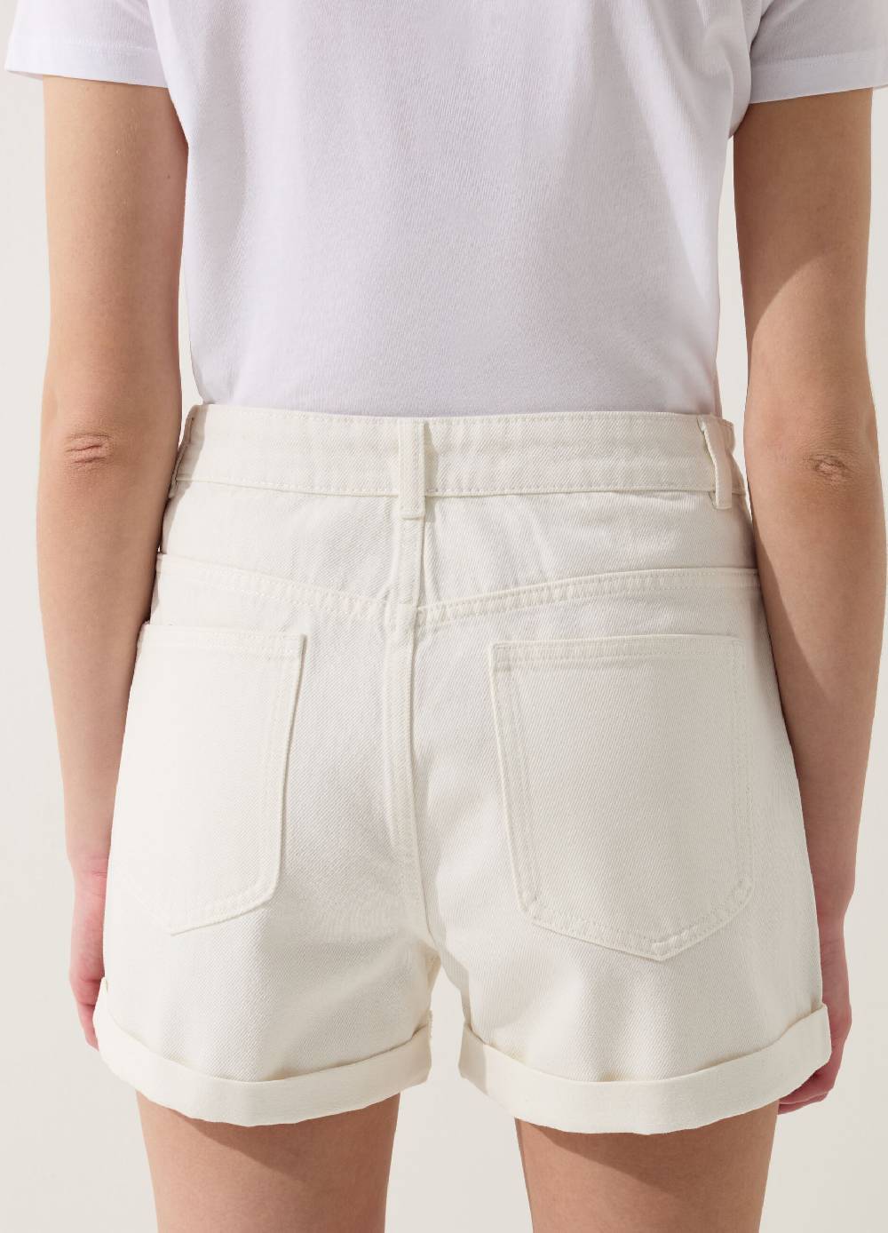 Ovs Shorts Mom Fit In Denim