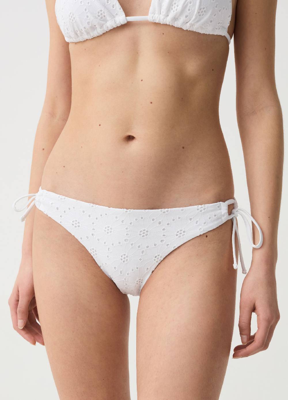 Ovs Slip Bikini Con Fronte In Sangallo