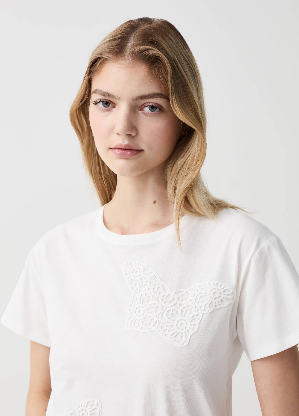 Ovs T-shirt Con Applicazioni Farfalle Crochet