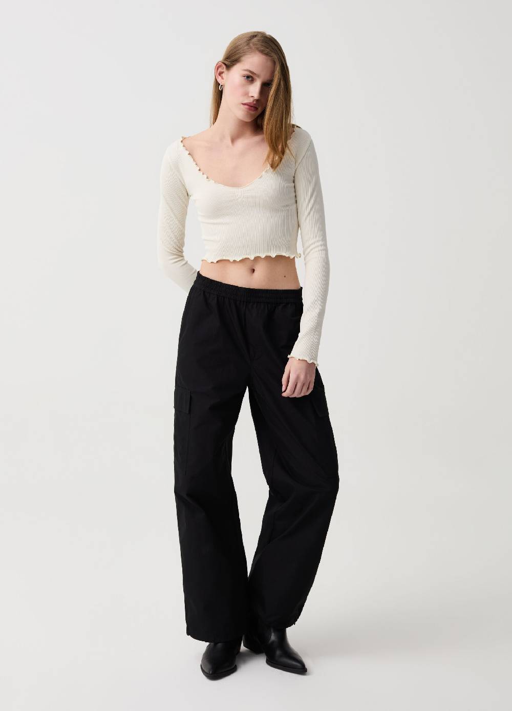Ovs T-shirt crop a costine con profili ondulati