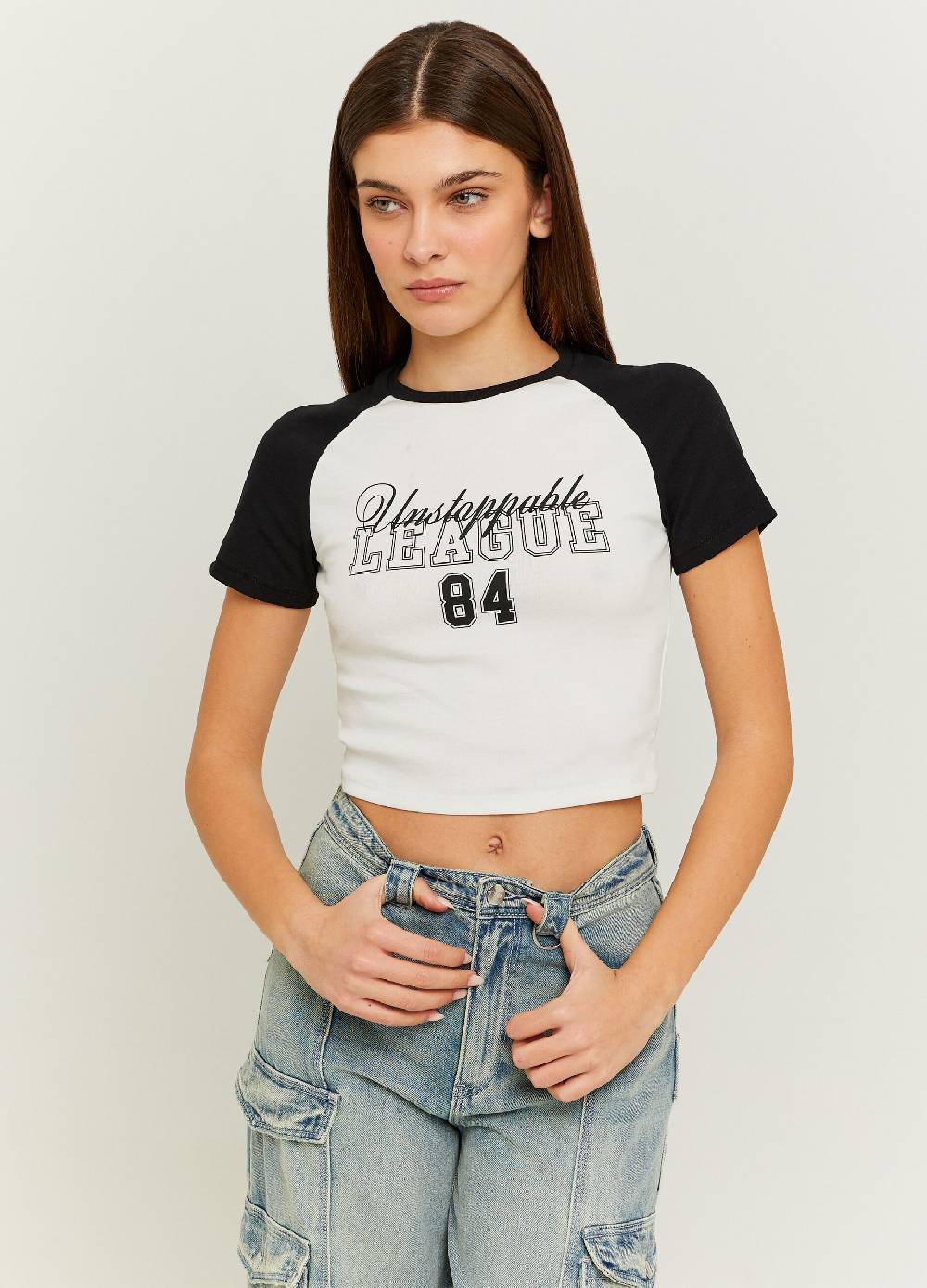Ovs T-shirt crop con maniche raglan stampa college