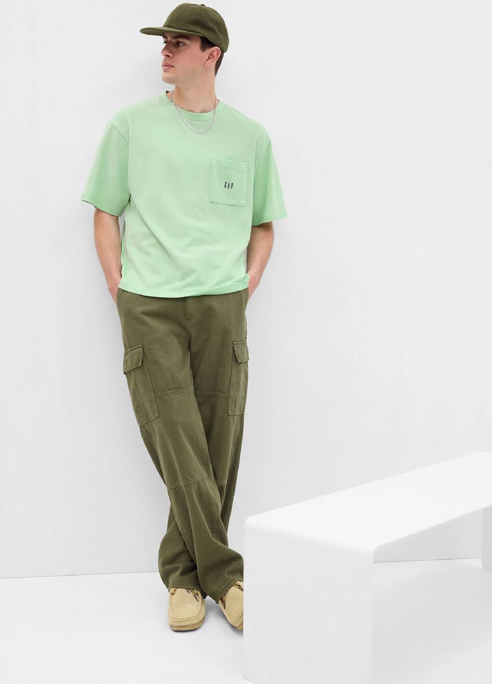 Ovs T-shirt in cotone con tasca e ricamo logo