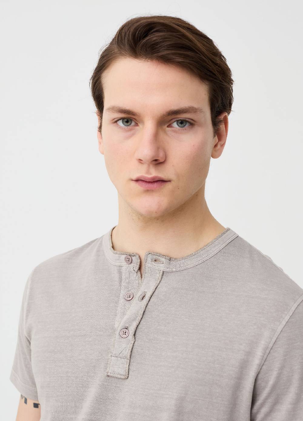 Ovs T-shirt in cotone slub con scollo serafino
