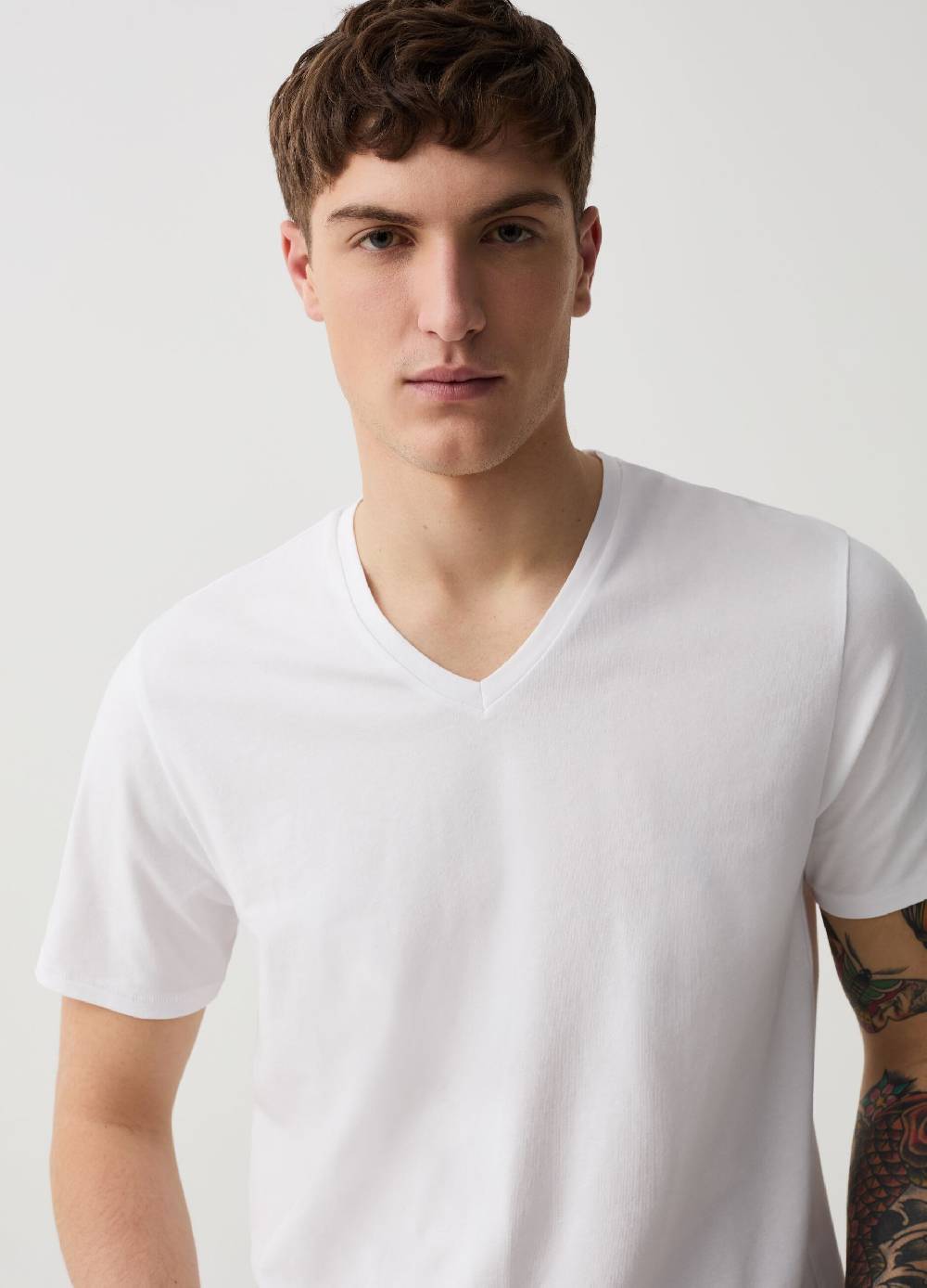 Ovs T-shirt Slim Fit Scollo A V
