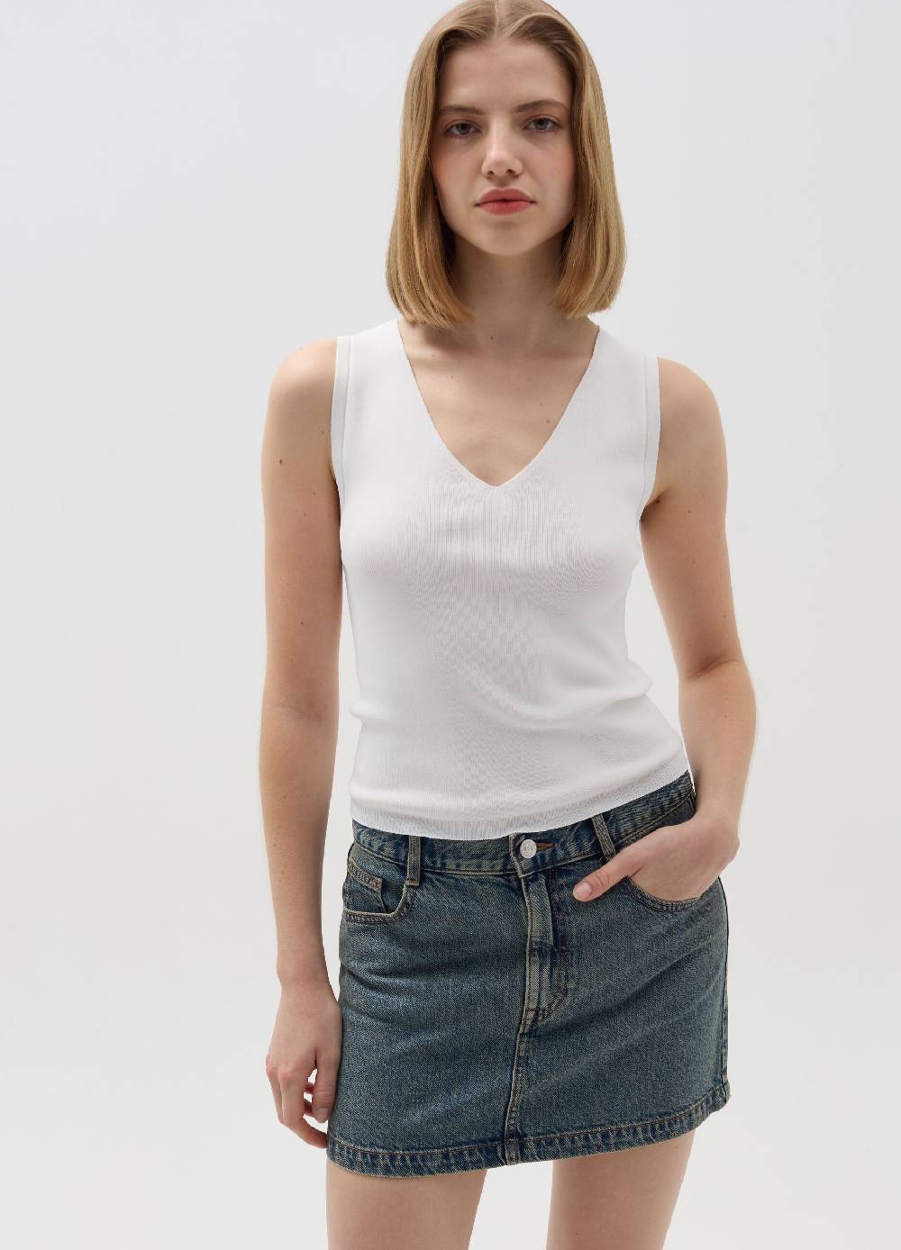 Ovs Tank Top Con Scollo A V