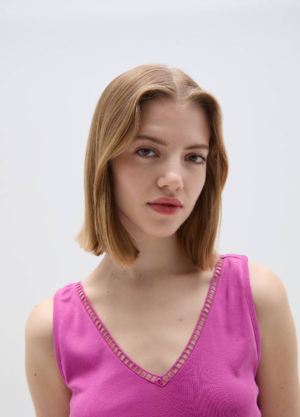 Ovs Tank Top Con Scollo A V E Profilo Traforato