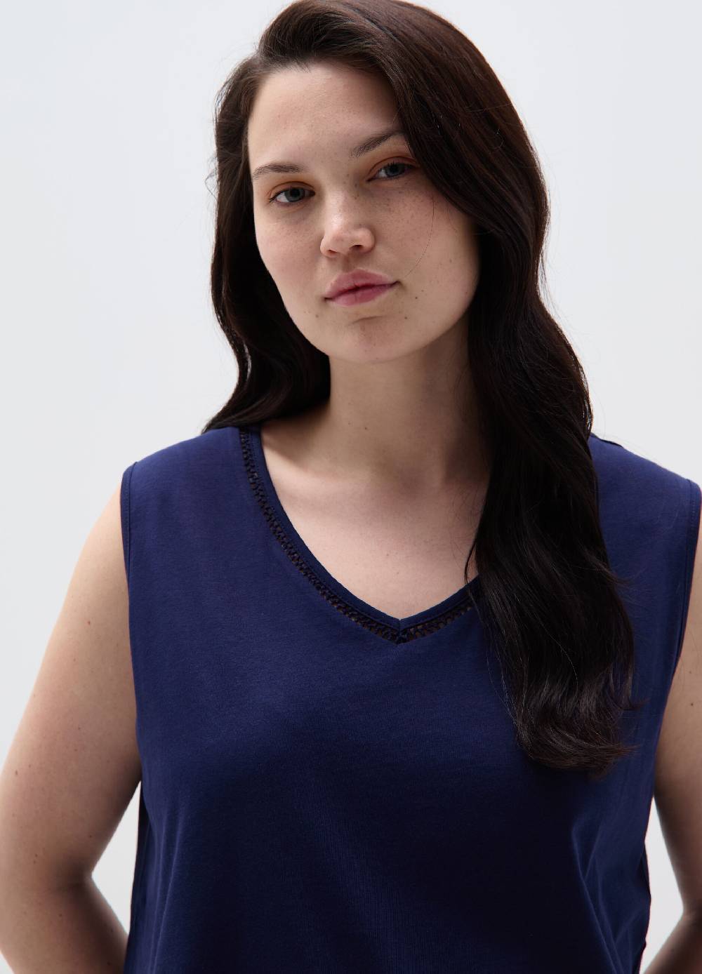 Ovs Tank Top Essential Con Scollo A V Curvy