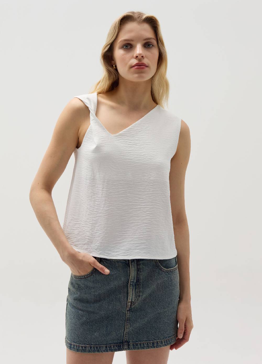 Ovs Tank Top In Crêpe Scollo Asimmetrico
