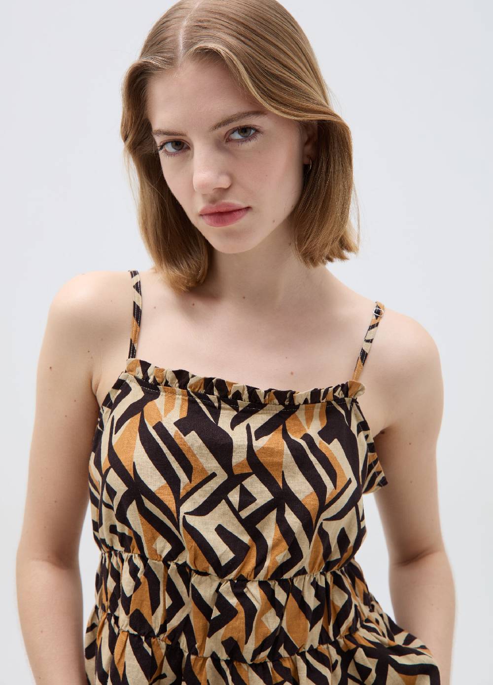 Ovs Top con balza e bottoni