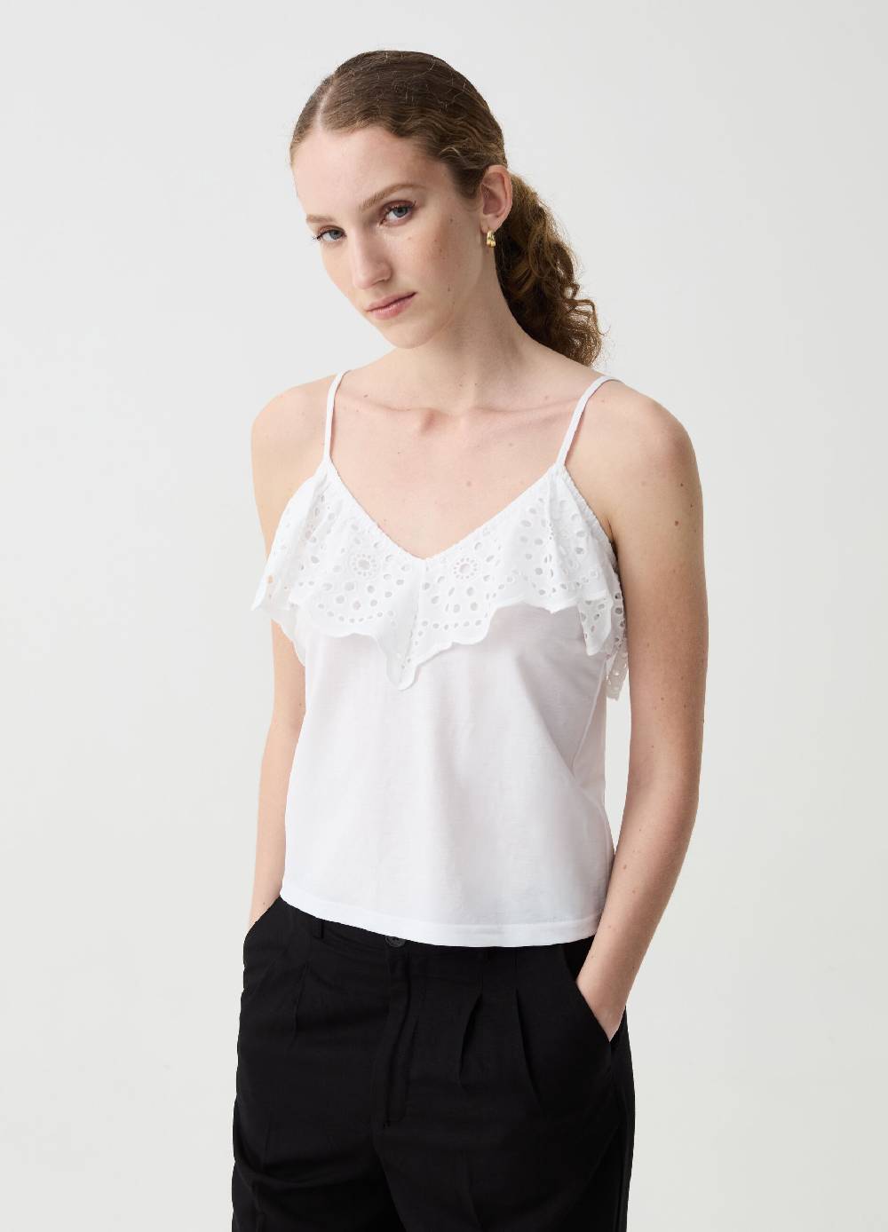 Ovs Top Con Volant In Sangallo Traforato