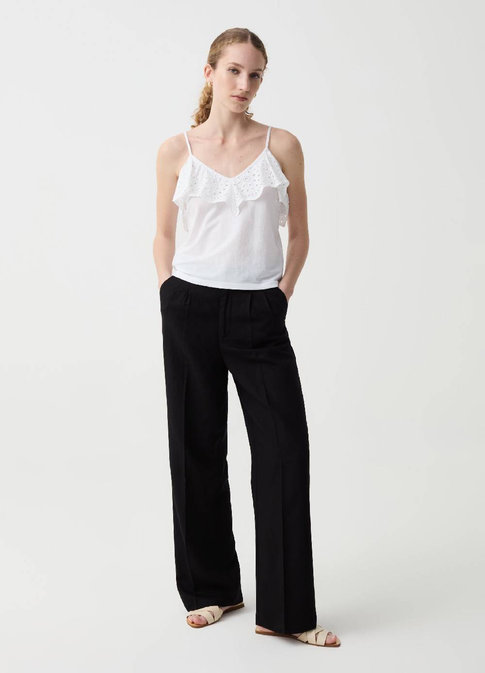 Ovs Top con volant in sangallo traforato