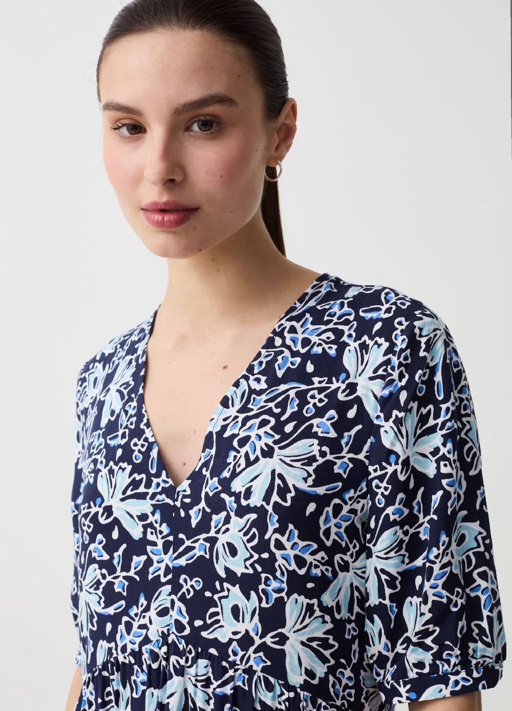 Ovs Vestito Corto A Balze Con Scollo A V