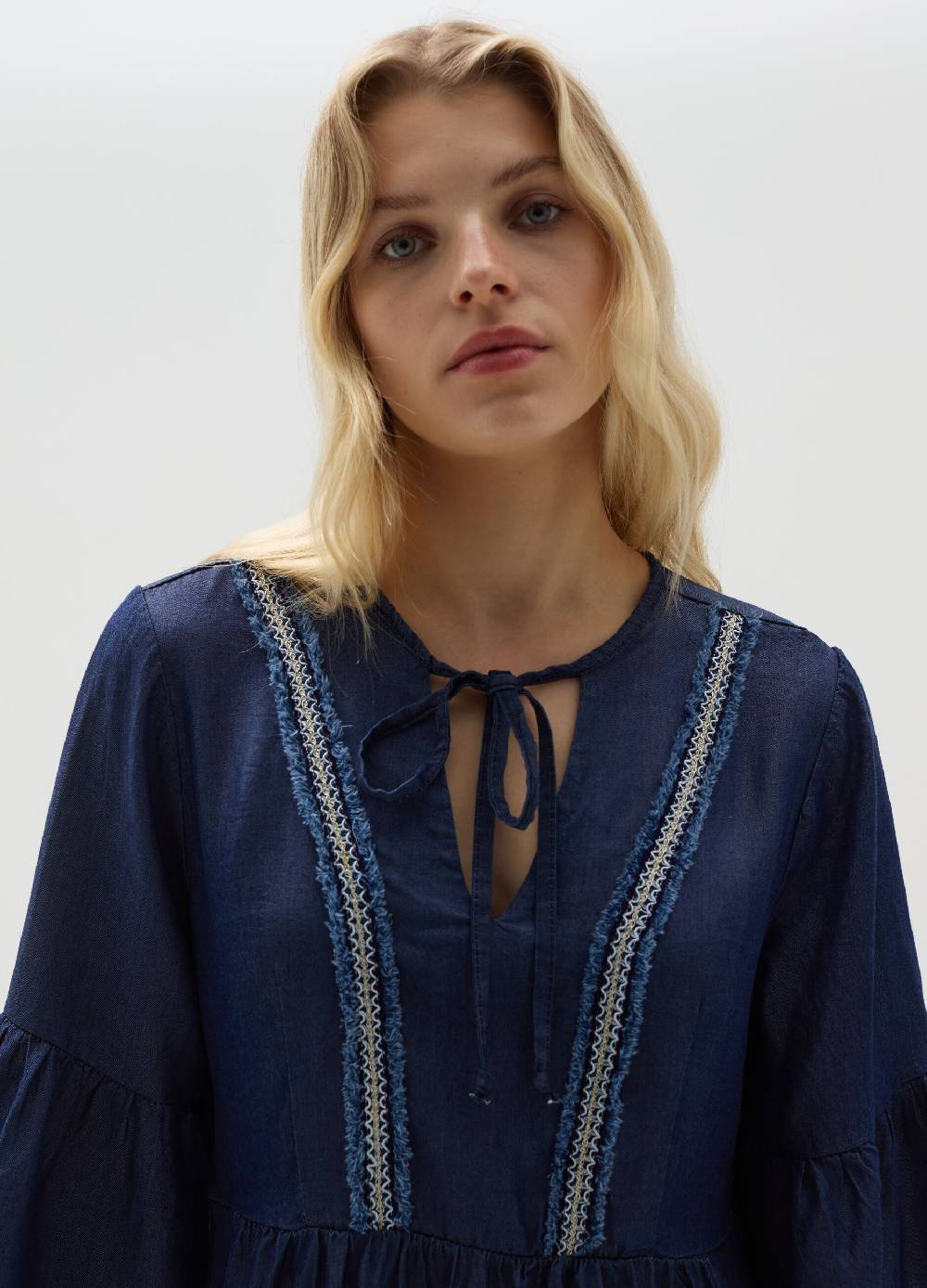 Ovs Vestito Corto Effetto Denim Con Ricamo