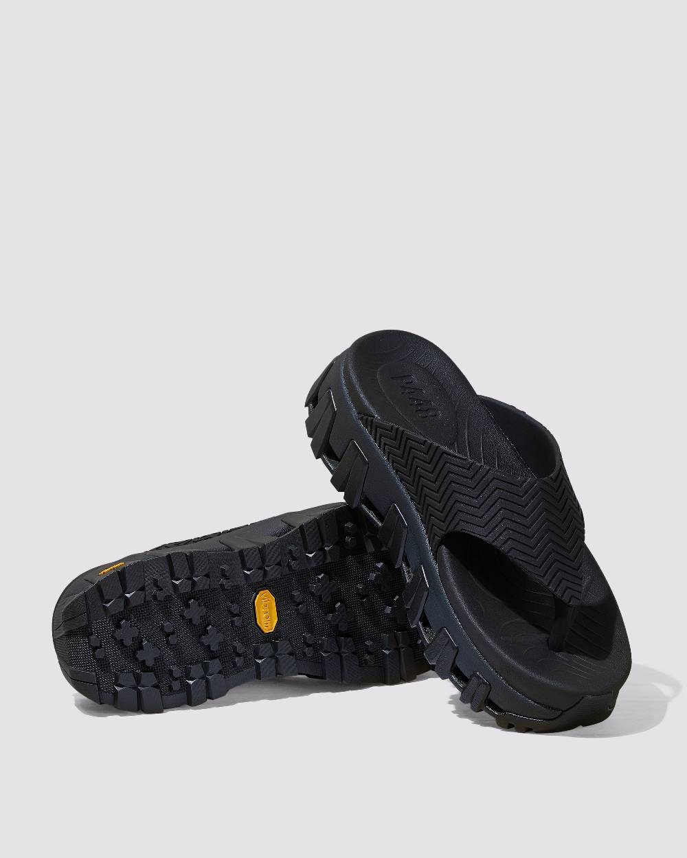 P448 Bondi Tux/Black