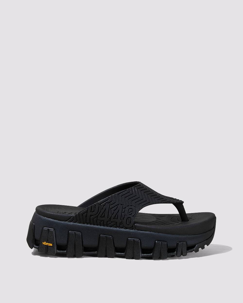 P448 Bondi Tux/Black