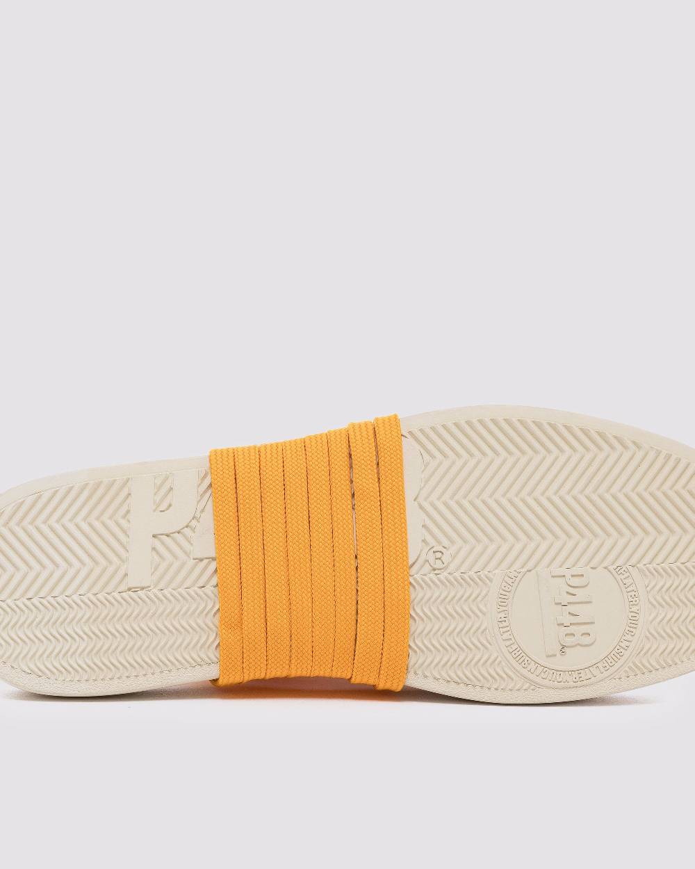 P448 Shoelaces Orange