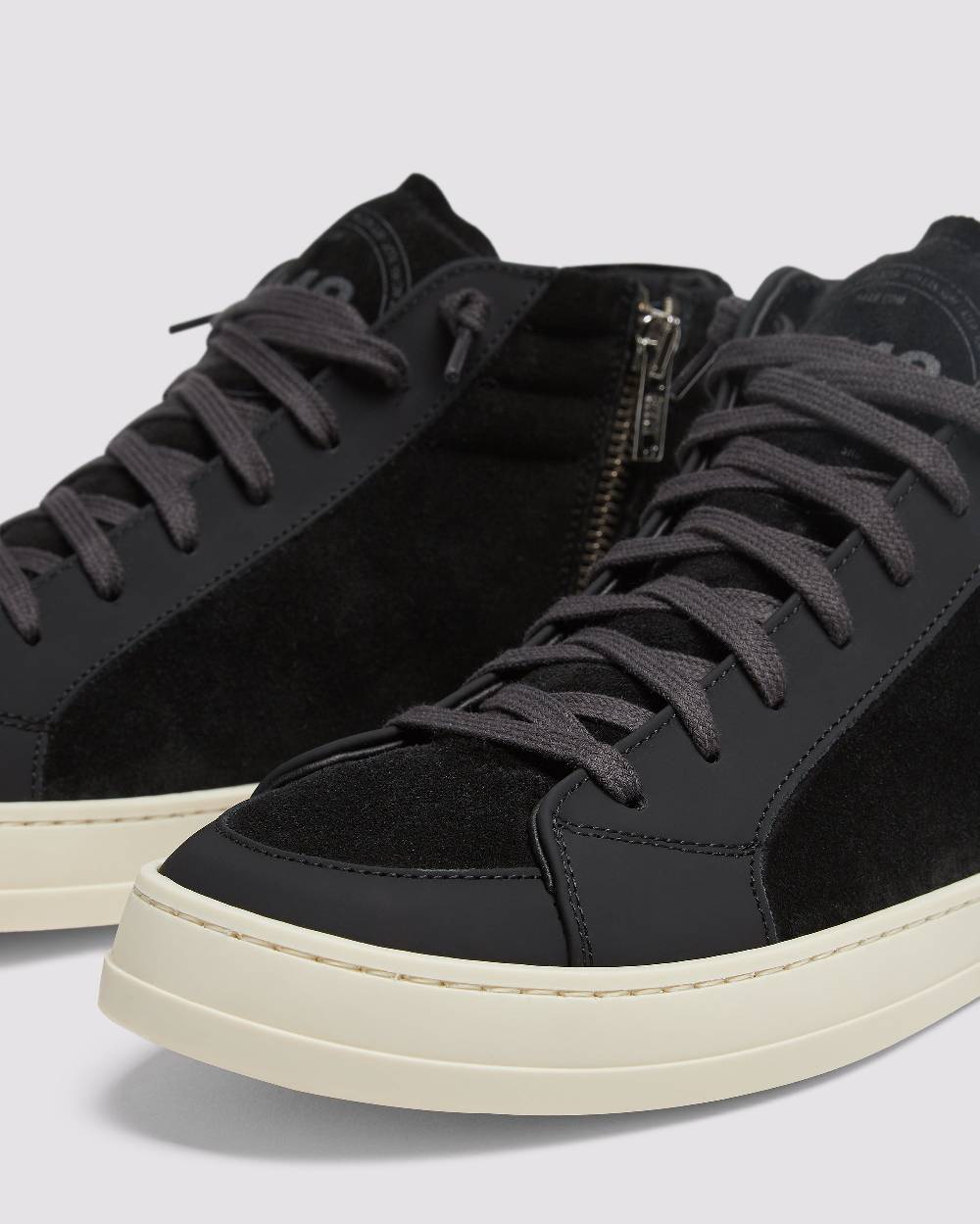 P448 Skate Black Strass