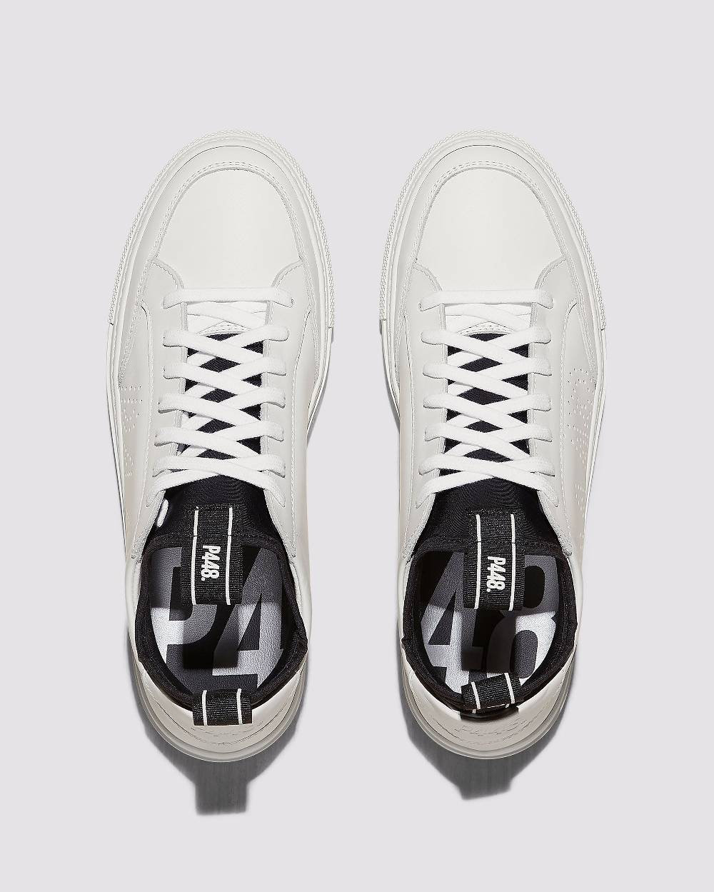 P448 Sohosocks White