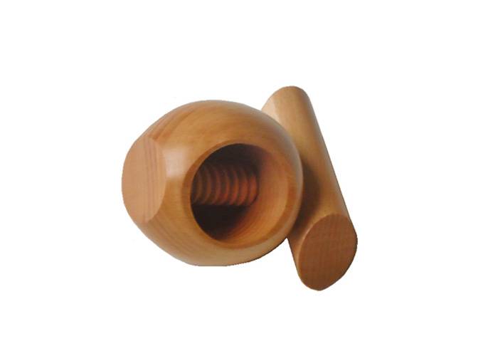 Panetta Casalinghi 76/7 - Rompinoci a mela