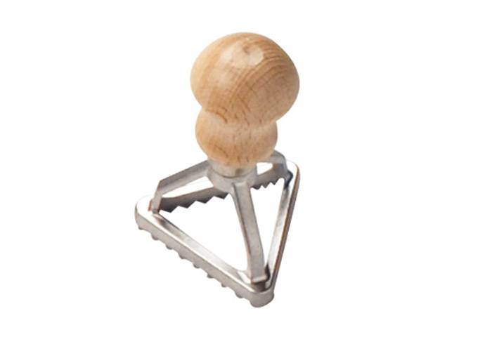 Panetta Casalinghi Tagliaravioli a forma triangolare "E"