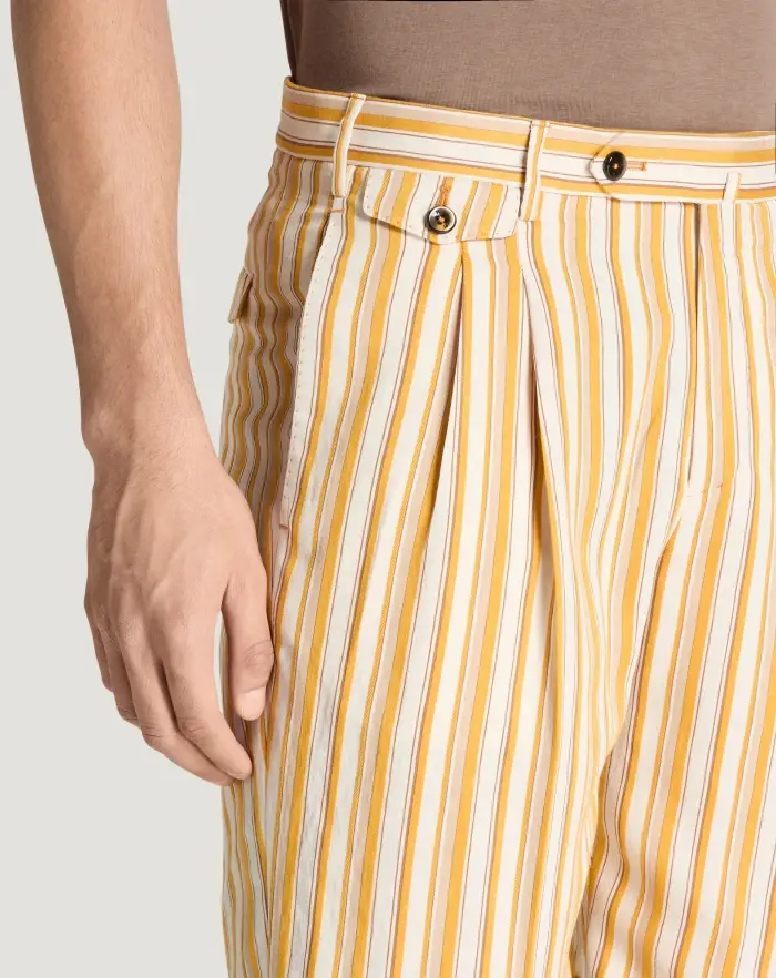 Pantaloni Torino Bermuda In Viscosa Fluida A Righe