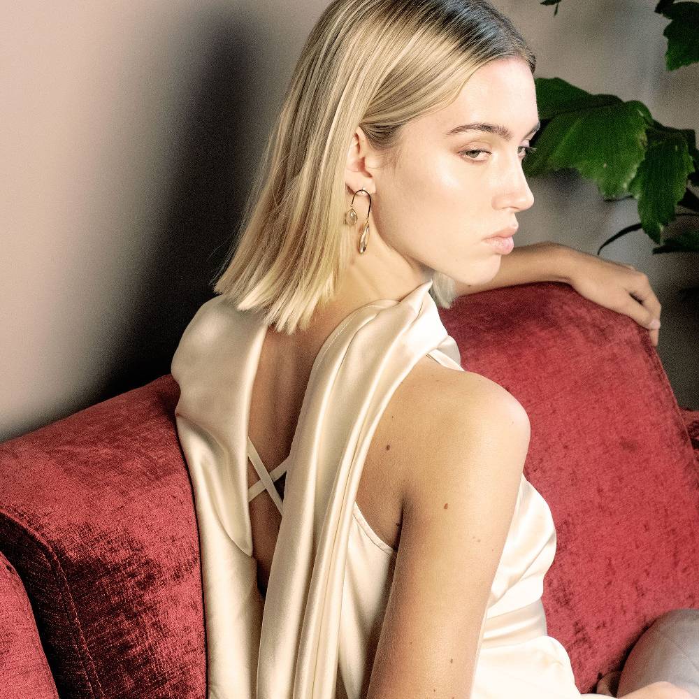 Paola Grande Gioielli AURUM Orecchini 'Amo Curvo' Corti Oro Giallo