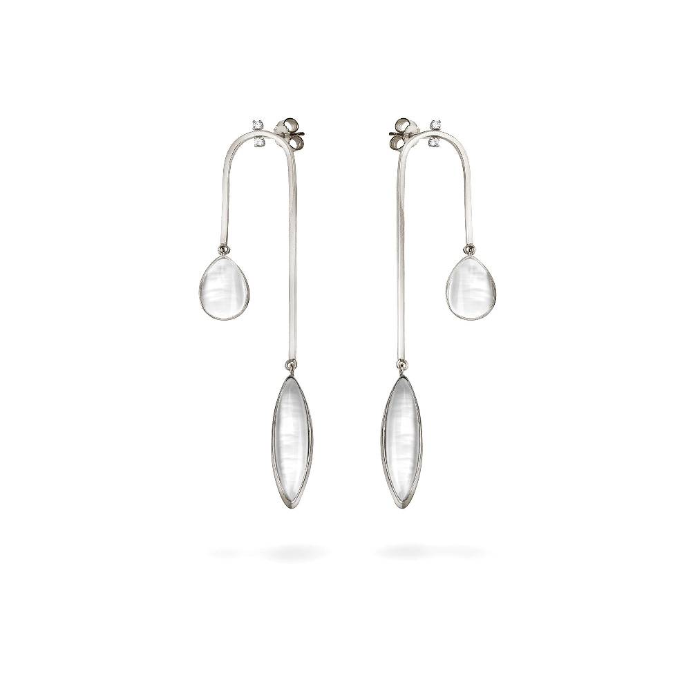 Paola Grande Gioielli AURUM Orecchino amo curvo con madreperla bianca