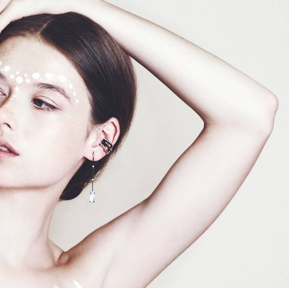 Paola Grande Gioielli CONGIUNZIONI Mono 'congiunzioni' Nero E Zaffiri