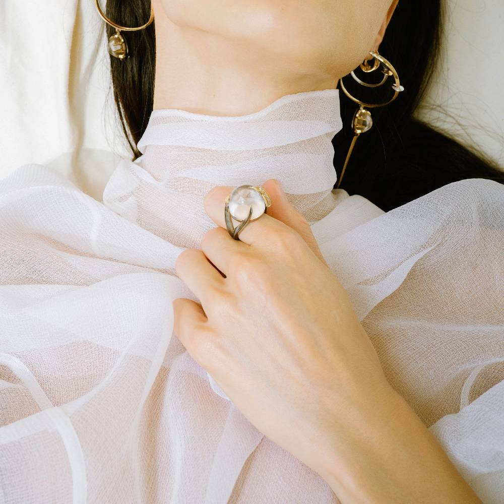 Paola Grande Gioielli SOLIS Orecchino Cerchio 'Solis' Grande In Bronzo E Cristallo Di Rocca