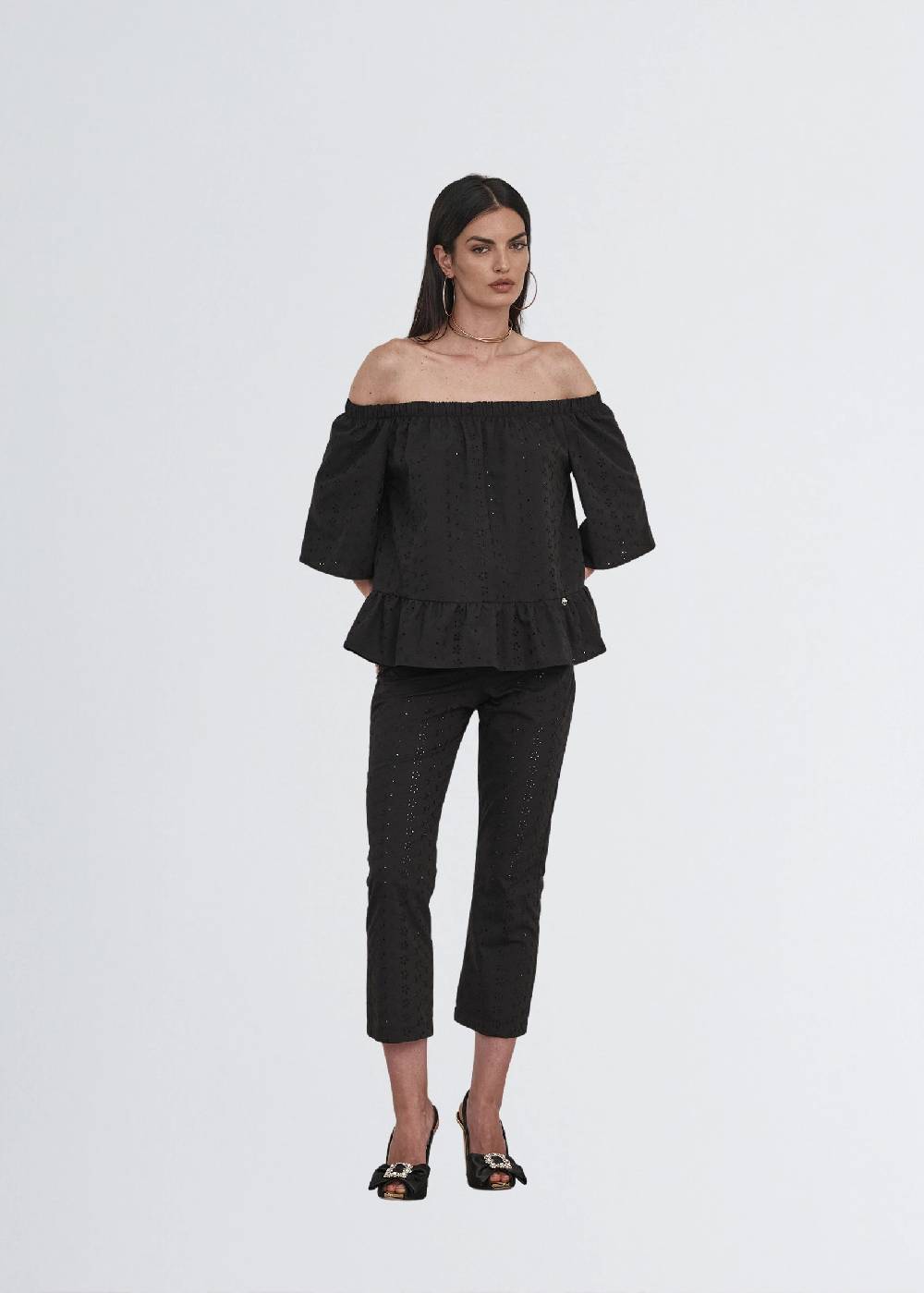 Paola T. Pantalone in cotone sangallo