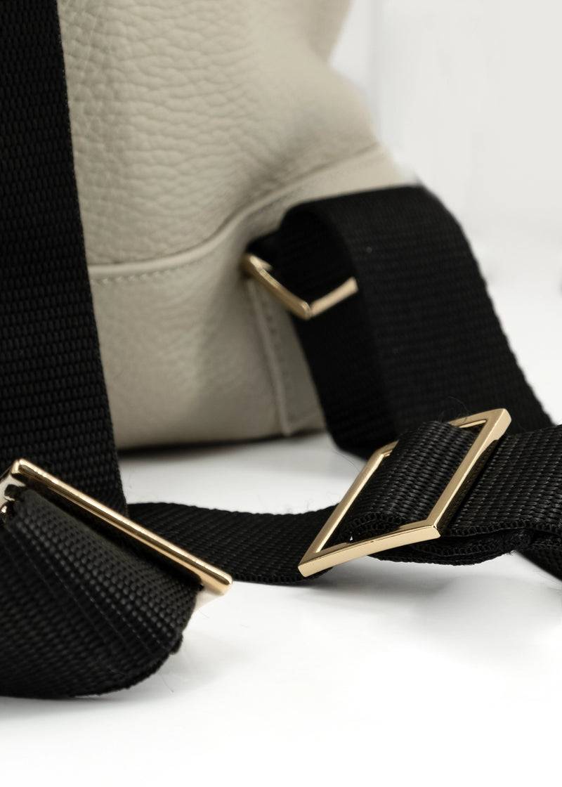 Paola T. Zaino In Pelle Con Dettagli Oro