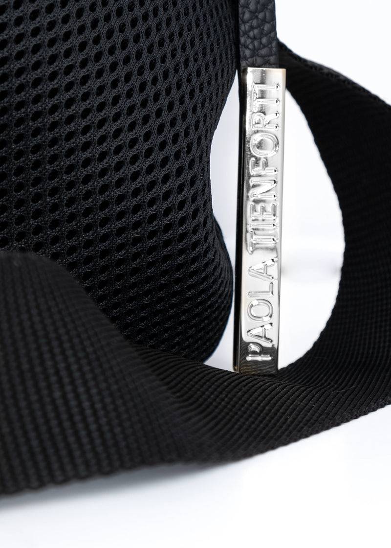 Paola T. Sacca Hobo In Traforato Con Dettagli Argento